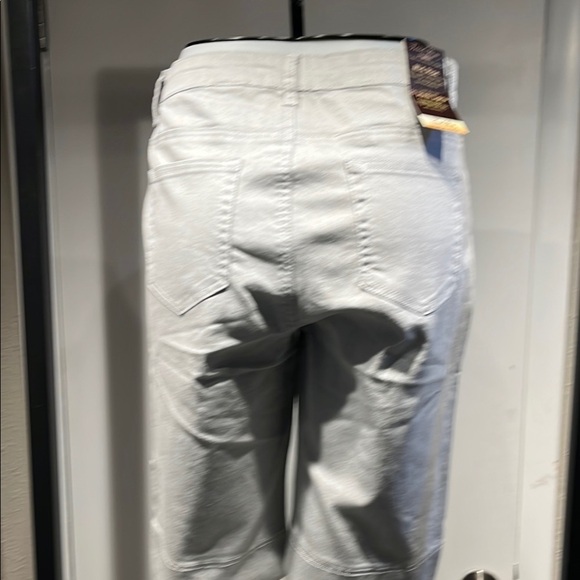 Relaxed Fit Gray Jean Shorts with Cuffed Hem - Picture 5 of 9